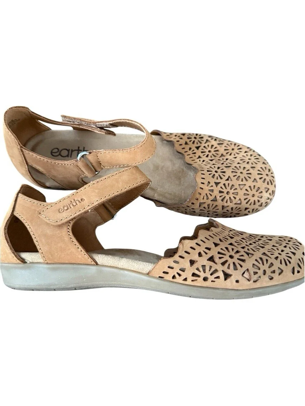 Earth Orgins Closed Toe Maryjane Flats Size 7 Wide Comfort Shoes